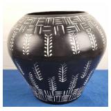 Metal Black & White Design Vase