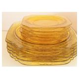 Federal Glass Madrid Amber Plates (4)