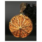 22k Gold Filigree Round Pendant, 7.42g