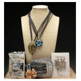 Nocona Belt Co Womens Sz Small Rhinestone Belt +