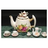 Rose Royal Albert Miniature Tea Set (8)
