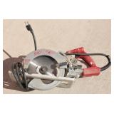 Skilsaw 7-1/4" Wormdrive Circular Saw (Red)