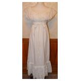 1970s White Cotton Eyelet Maxi Dress w/Ruffle