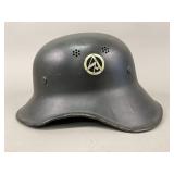German Luftschutz M40 Steel Helmet RL2-39/25