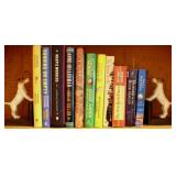 Paperback & Hardback Books (90) Bookends, Decor