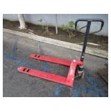 DAYTON HYDRAULIC PALLET JACK, 5,500lb cap MODEL: 4