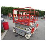 SKYJACK SCISSOR LIFT