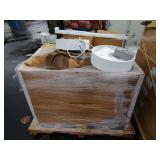 PALLET OF ASSORTED LIGHT FIXTURES