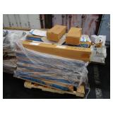 PALLET OF ASSORTED LIGHTING FIXTURES