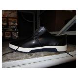 BOX OF BLACK MERKMAK SHOES, ASSORTED SIZE