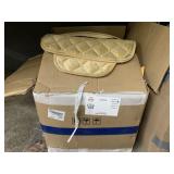 BOXES OF SEAT COVERS  (MISCELLANEOUS)