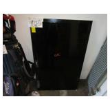 BLACK LG FLAT SCREEN TV