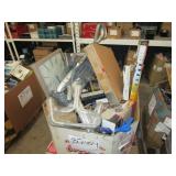 PALLET OF FURNITURE/HOUSEHOLD ACCESSORIES