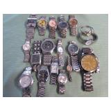 1 BAG W/SILVER TONE WATCHES