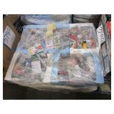 PALLET OF LOCK SETS & OTHER HARDWARE: