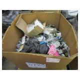 PALLET OF MISCELLANEOUS HOUSEHOLD ITEMS: GLOVES, C