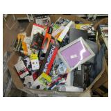 PALLETOF ASSORTED ELECTRONICS & ACCESSORIES: DVD P