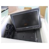 1 LOT W/TRUE VISION ESSENCE 7" LCD MONITOR
