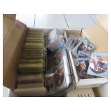 1 LOT W/SPORTS CARDS