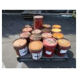 PALLET OF MOBILTAC 325 NC OIL: 5 GAL