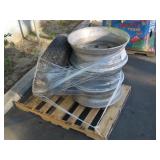 PALLET OF 22" RIMS & A TIRE SIZE LT235/85R16