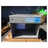 COLOR ASSESSMENT CABINET