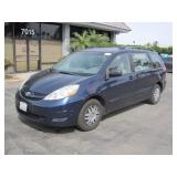 2007 TOYOTA SIENNA