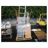 A PALLET OF HOUSEHOLD TOOLS