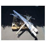 400lb CAPACITY LIFT