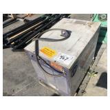 HOBART 3 PHASE INDUSTRIAL WELDER:
