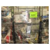 A PALLET OF ASSORTED OF HOUSEHOLD ITEMS
