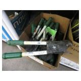 BOX WITH PIPE CUTTERS