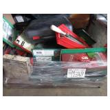 A PALLET OF ASSORTED TOOLS