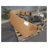 A BOX WITH BUMPER REINFORCEMENT