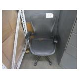 OFFICE CHAIR
