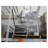 A PALLET WITH ASSORTED HOUSEHOLD ITEMS