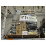 A PALLET WITH ASSORTED HOUSEHOLD ITEMS