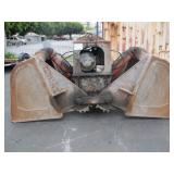 MACK HYDRUALIC CLAMSHELL BUCKET