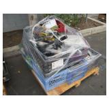 PALLET WITH MISCELLANEOUS ITEMS