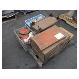 PALLET WITH ASSORTED MISCELLANEOUS ITEMS