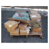 PALLET WITH MISCELLANEOUS ITEMS