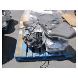 LOT WITH SX4 TRANSMISSION & KIE FORTE FUEL TANK