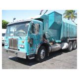 2004 PETERBILT 320