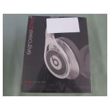 1 LOT W/BEATS EXECUTIVE