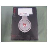 1 LOT W/BEATS PRO