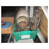 BOX WITH HOUSEHOLD ITEMS