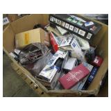 PALLET WITH MISCELLANEOUS ITEMS