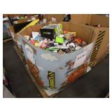 BOX WITH ASSORTED ELECTRONICS ACCESSORIES