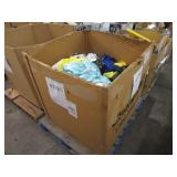 LOT WITH ASSORTED CLOTHES