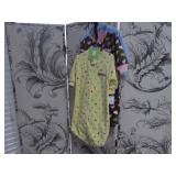 1 LOT W/GIRLS CLOTHES